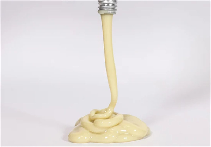 What are the differences between epoxy resin adhesive and organic silicone?